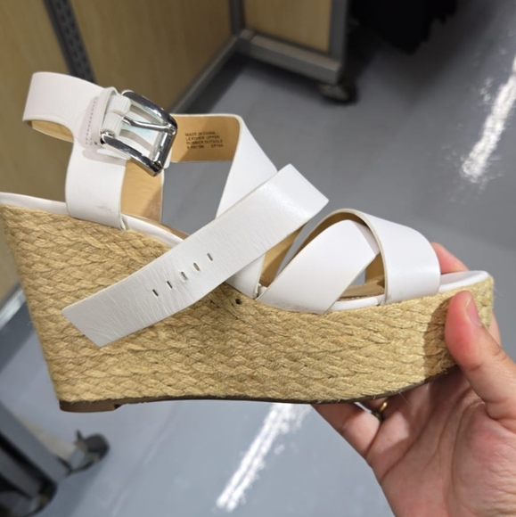 Sandale MK pour femme en excellente état - Picture 4 of 5